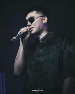 攬佬SKAI ISYOURGOD